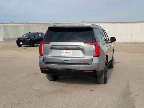 Used 2023 GMC Yukon AT4 w/ AT4 Premium Package AWD/4WD image 8