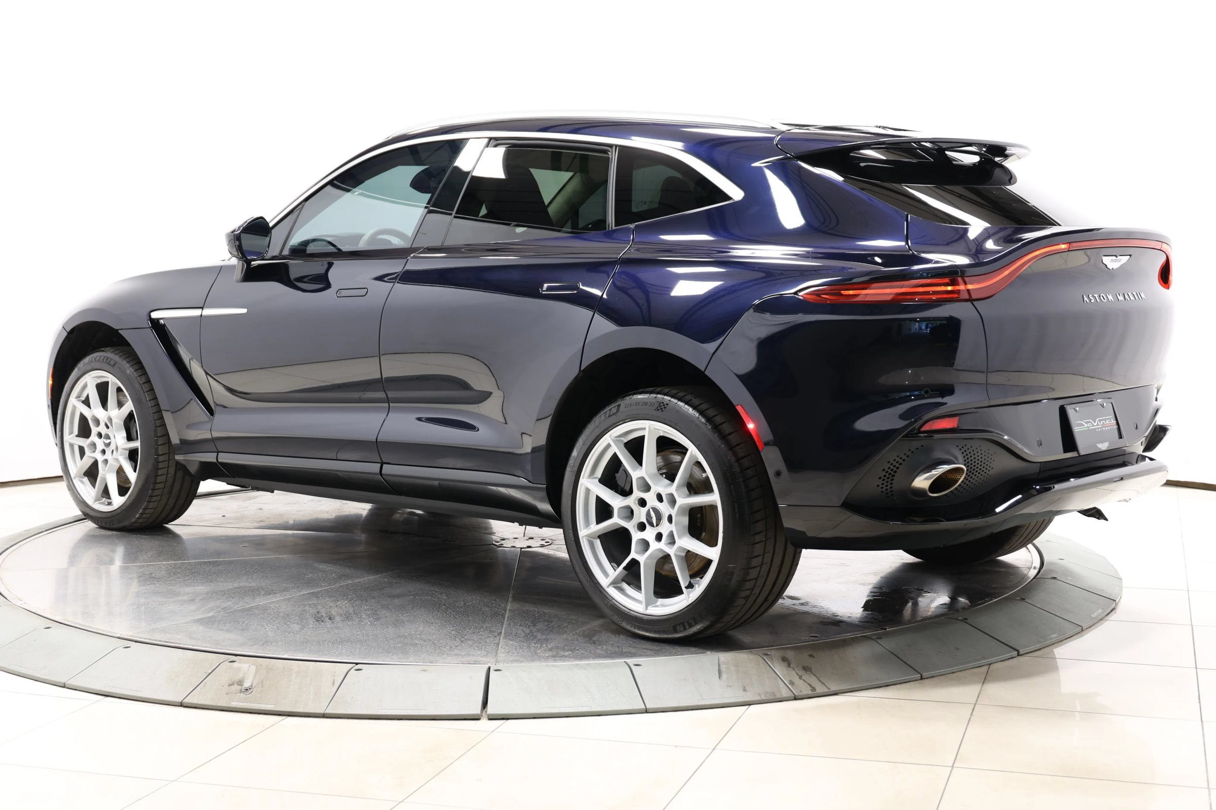 Used 2021 Aston Martin DBX AWD/4WD image 54