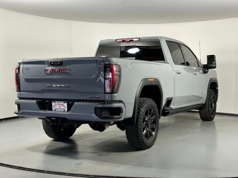 Used 2025 GMC Sierra 2500 AT4 w/ AT4 Premium Plus Package image 7