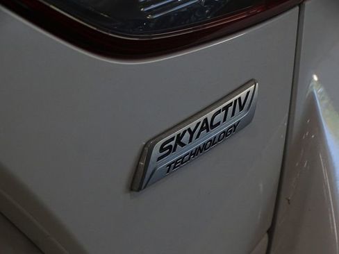 Used 2018 MAZDA MAZDA3 Touring image 28