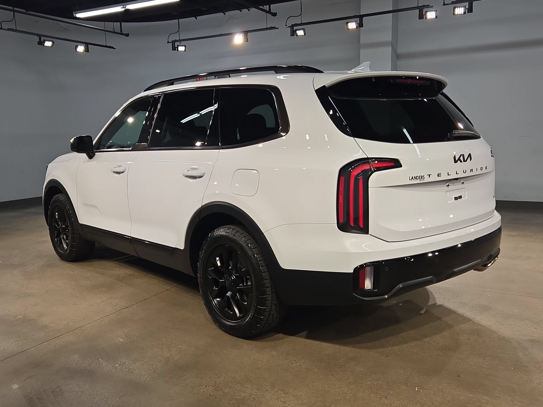 Used 2025 Kia Telluride SX Prestige X-Pro AWD/4WD image 5