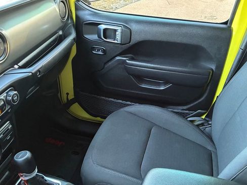 Used 2023 Jeep Gladiator Sport image 26