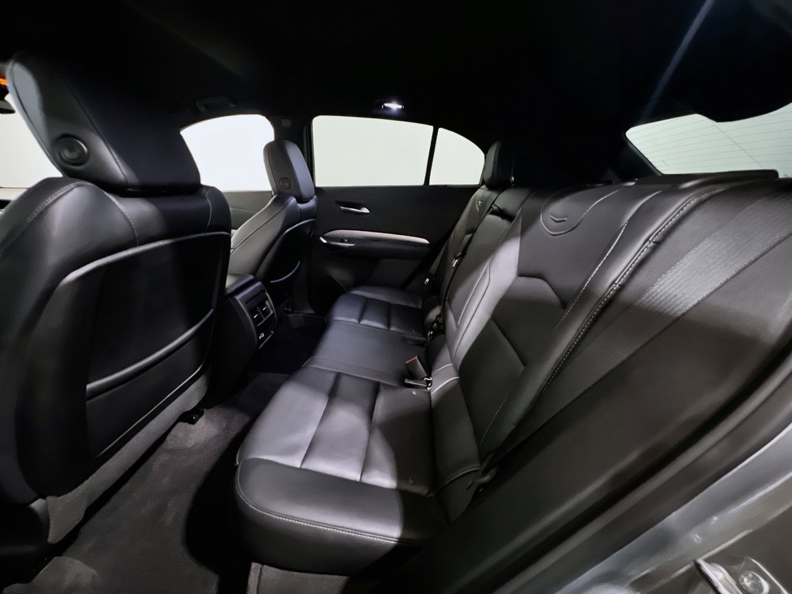 Used 2023 Cadillac XT4 Premium Luxury FWD image 16
