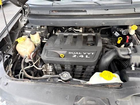 Used 2013 Dodge Journey SE image 40