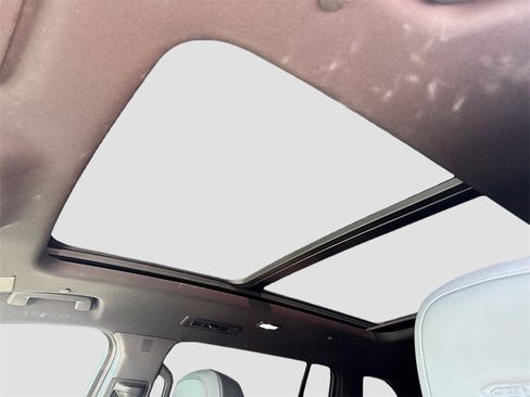 Used 2026 GMC Acadia AT4 w/ Super Cruise Package image 18