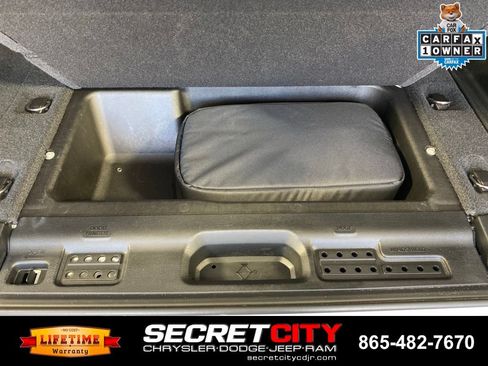 Used 2022 Jeep Wrangler Unlimited Sahara AWD/4WD image 31