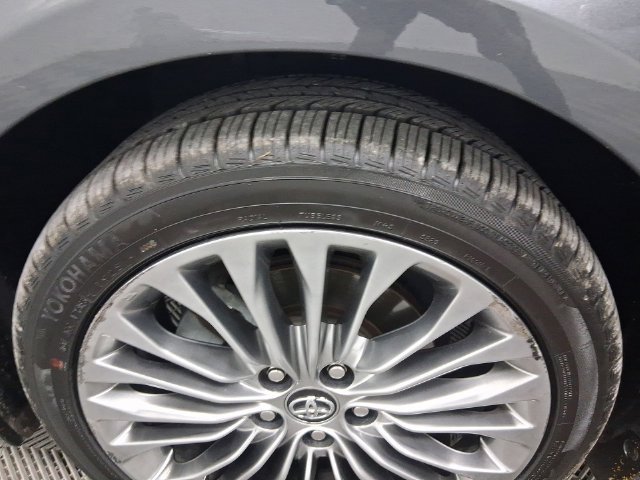 Used 2017 Toyota Avalon Limited w/ Carpet Mat Package FWD image 29