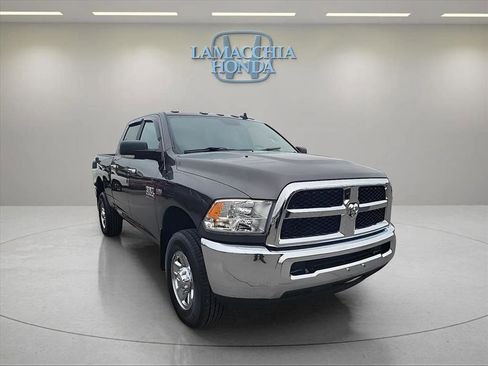 Used 2017 RAM 2500 SLT w/ Snow Chief Group AWD/4WD image 7