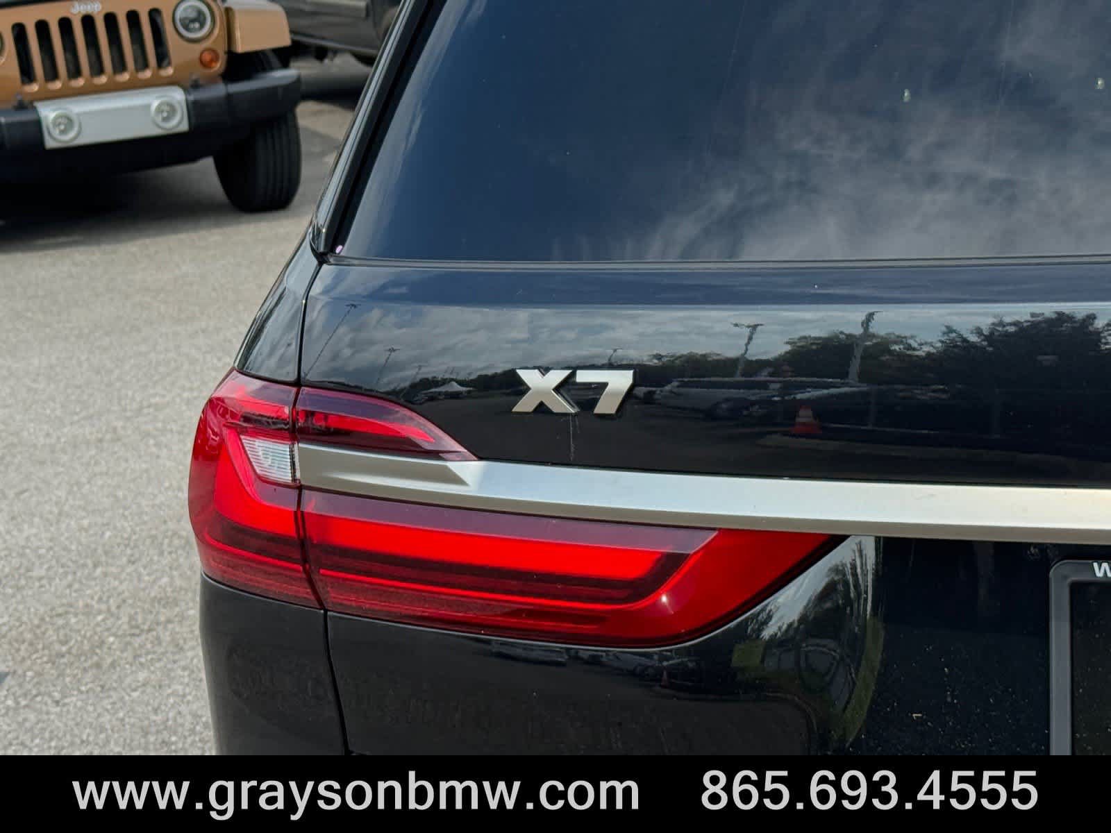 Used 2022 BMW X7 M50i w/ Luxury Seating Package AWD/4WD image 10