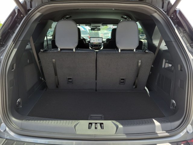 New 2026 Ford Explorer ST-Line w/ ST-Line Street Pack RWD image 11