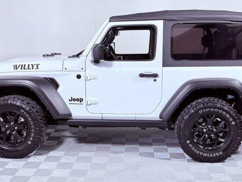 Used 2021 Jeep Wrangler Sport AWD/4WD image 6