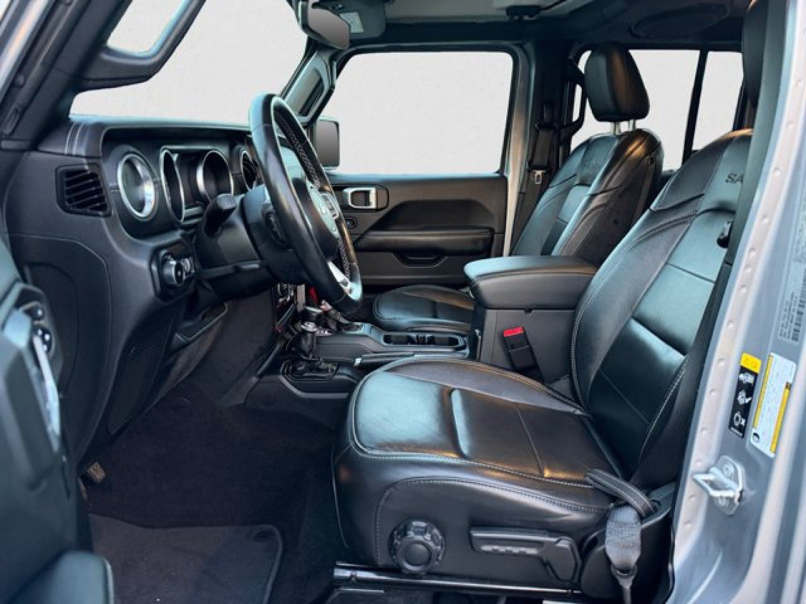 Used 2021 Jeep Wrangler Unlimited Sahara AWD/4WD image 10