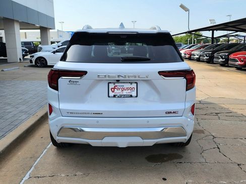 New 2026 GMC Terrain Denali image 5