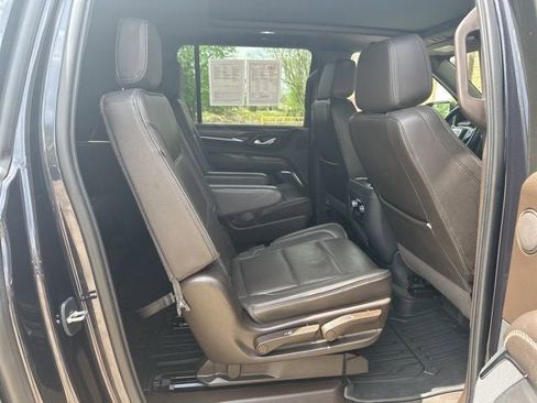 Used 2023 GMC Yukon XL Denali AWD/4WD image 21