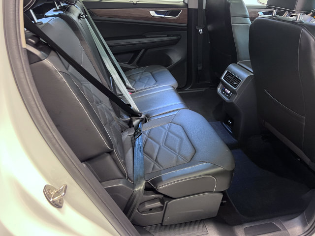 Certified 2024 Volkswagen Atlas SE FWD image 13