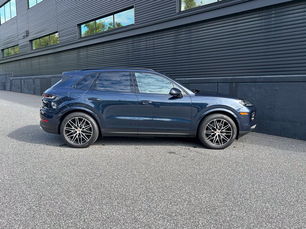Certified 2026 Porsche Cayenne AWD/4WD image 11