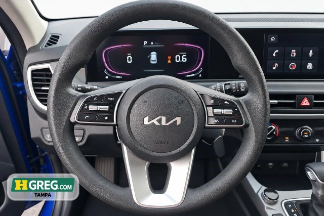Used 2024 Kia Seltos LX AWD/4WD image 10