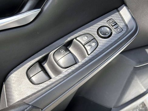 Certified 2023 Nissan Sentra SV FWD image 18