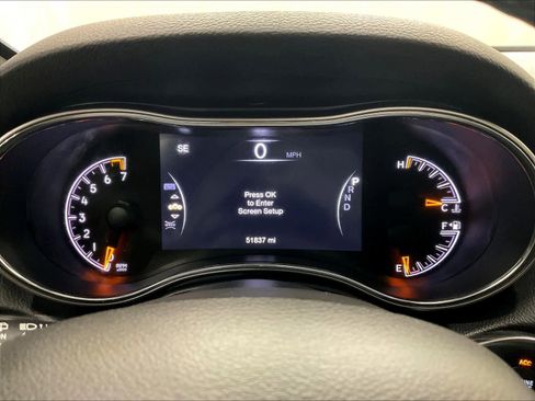 Used 2019 Jeep Grand Cherokee Limited image 25