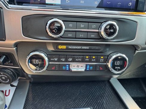 Used 2022 Ford F350 Platinum AWD/4WD image 29