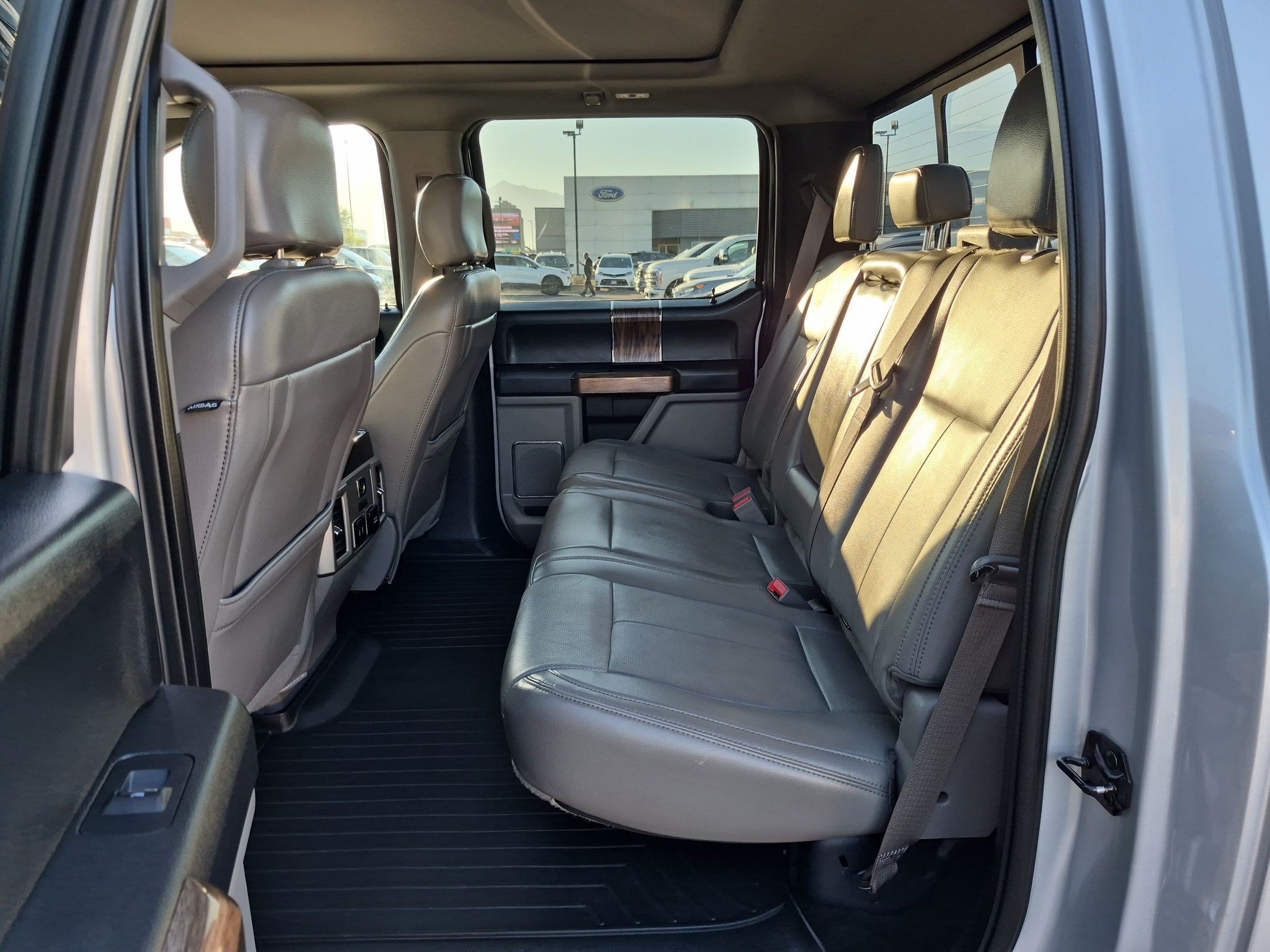 Used 2018 Ford F150 Lariat w/ Equipment Group 502A Luxury AWD/4WD image 30