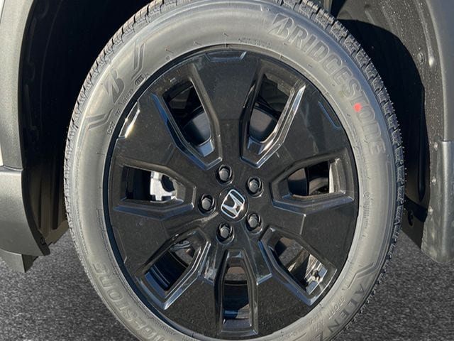 New 2026 Honda Pilot Black Edition image 9
