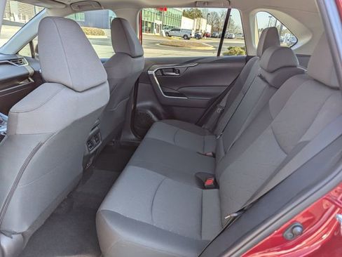 Used 2024 Toyota RAV4 XLE w/ Convenience Package image 13