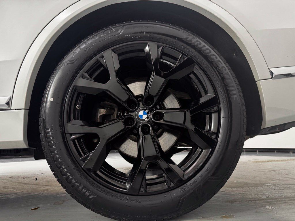 Certified 2023 BMW X7 xDrive40i w/ Executive Package AWD/4WD image 12