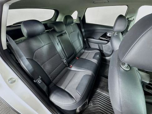 Certified 2022 Kia Niro LXS image 25