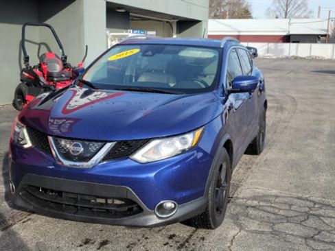 Used 2018 Nissan Rogue Sport SL w/ SL Premium Package image 5