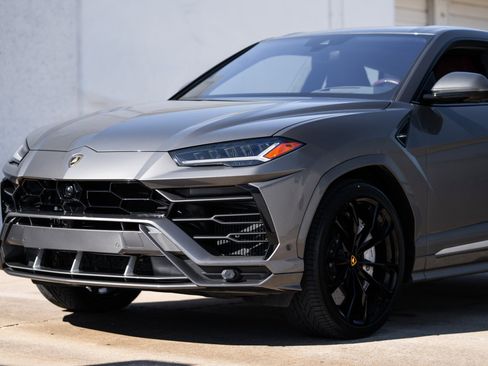 Used 2021 Lamborghini Urus image 15