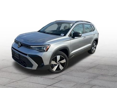 Used 2025 Volkswagen Taos S AWD/4WD image 3