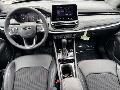 New 2026 Jeep Compass Latitude AWD/4WD image 3