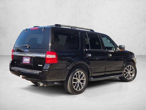 Used 2017 Ford Expedition XLT w/ Equipment Group 202A image 5