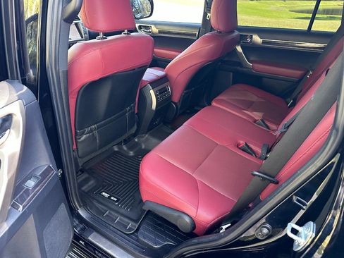 Used 2021 Lexus GX 460 Premium w/ Premium Package image 16