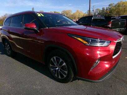 Used 2021 Toyota Highlander XLE