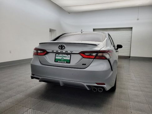 Used 2022 Toyota Camry SE image 7