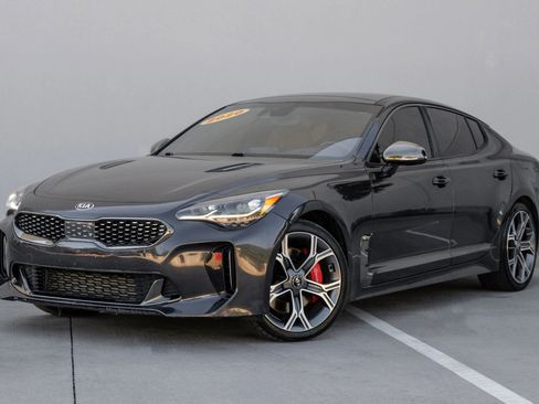 Used 2020 Kia Stinger GT2 image 7