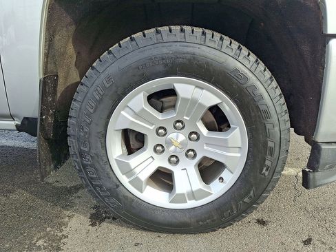 Used 2018 Chevrolet Silverado 1500 LT w/ All Star Edition image 27