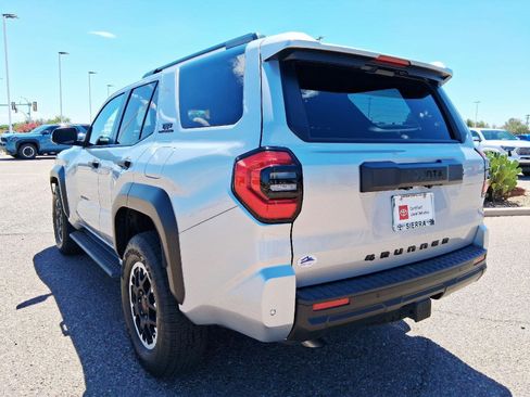 Used 2025 Toyota 4Runner TRD Off-Road Premium w/ Tow Technology Package AWD/4WD image 4
