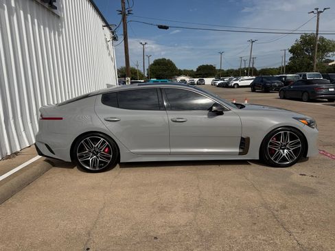 Used 2022 Kia Stinger GT1 RWD image 8