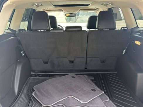 Used 2017 Ford Escape Titanium w/ Canadian Touring Package FWD image 24
