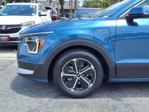 Certified 2023 Kia Niro EX FWD image 13