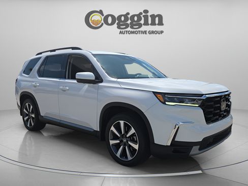 Used 2023 Honda Pilot Elite image 7