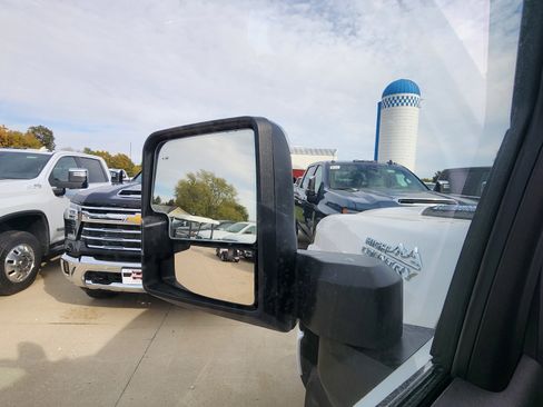 Certified 2024 Chevrolet Silverado 3500 High Country w/ Technology Package image 9