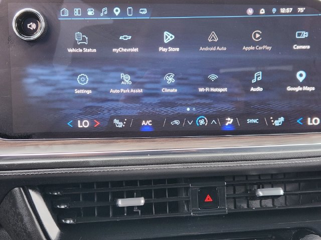 Used 2025 Chevrolet Suburban Z71 AWD/4WD image 19