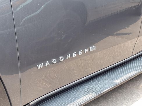 Certified 2022 Jeep Wagoneer Series II w/ Convenience Group I AWD/4WD image 33
