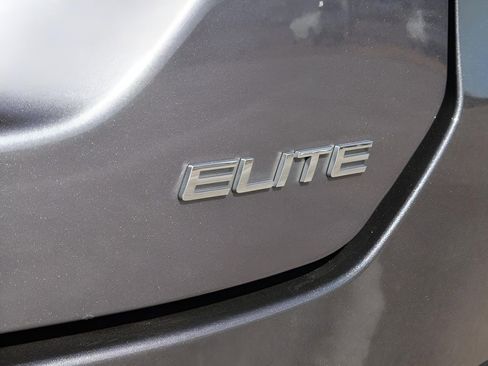 Used 2023 Honda Pilot Elite image 10