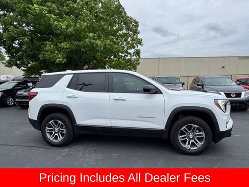 Used 2026 GMC Terrain Elevation FWD image 2