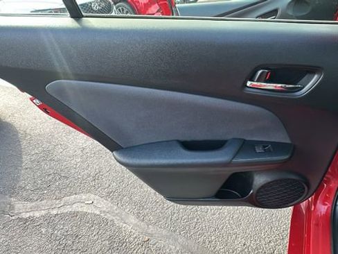 Used 2022 Toyota Prius Prime LE image 28